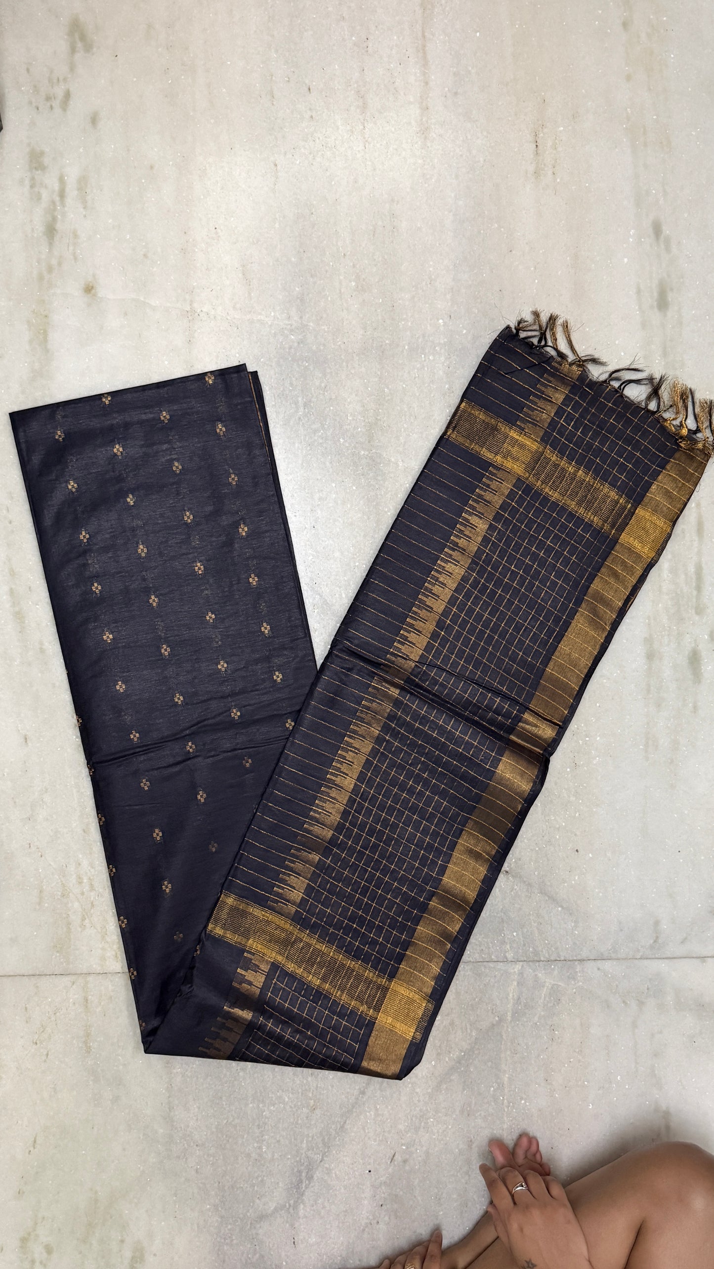 Handloom Cotton Silk Saree with Blouse Piece – Slate Grey Lightweight Office Wear Saree with Gold Zari Border