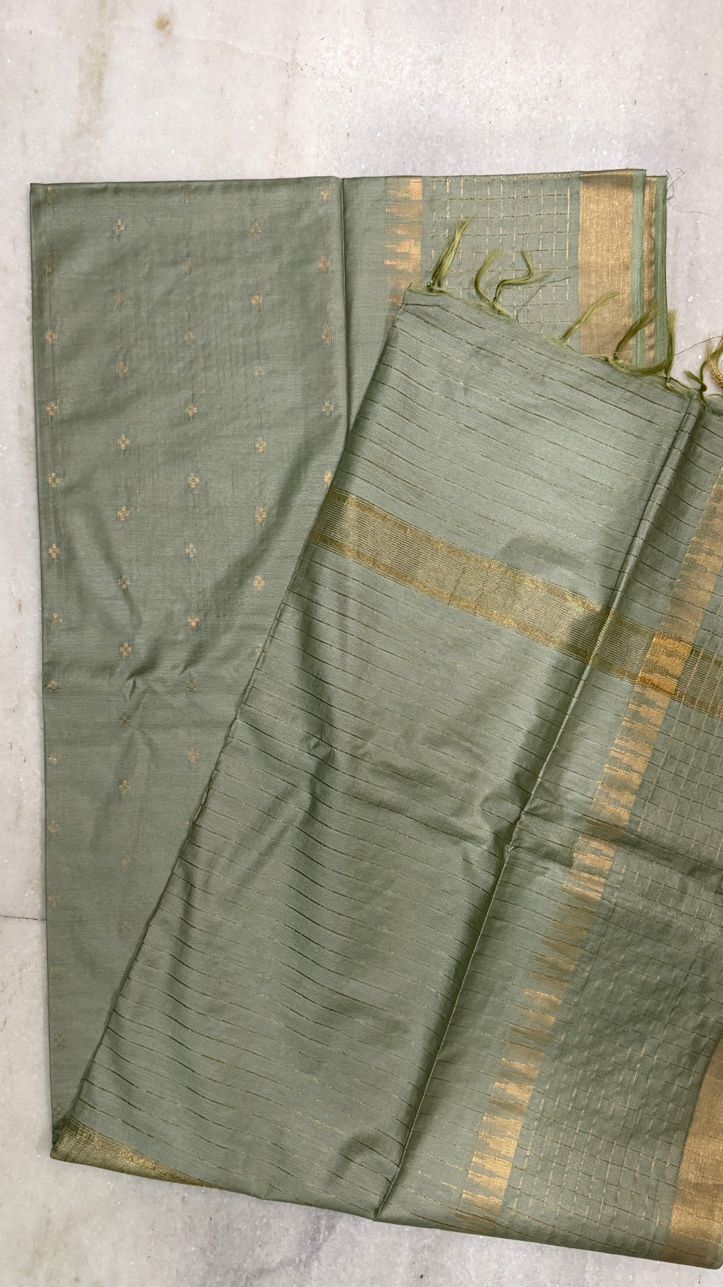 Handloom Cotton Silk Saree with Blouse Piece – Light Sage Green Lightweight Office Wear Saree with Gold Zari Border