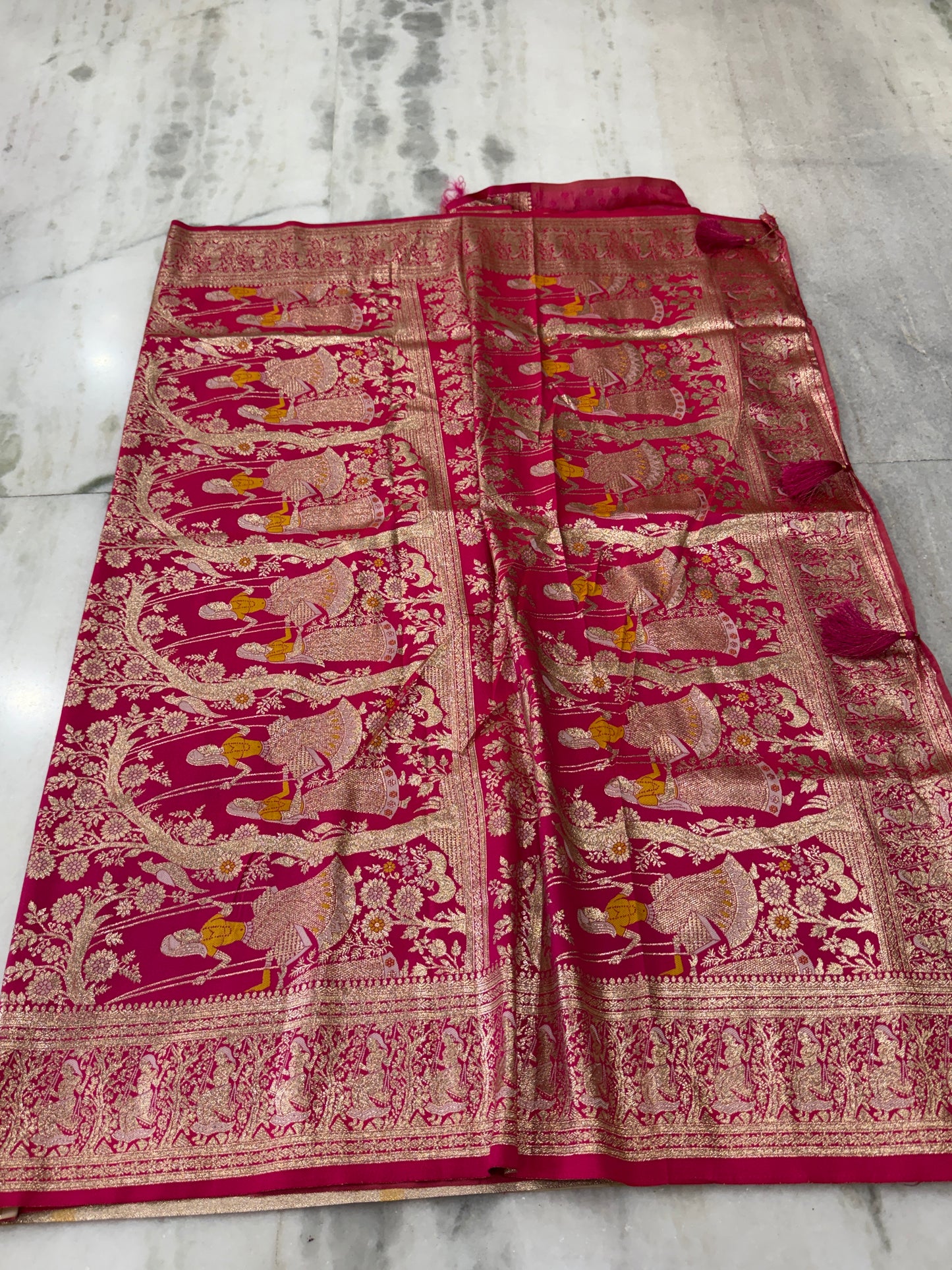 Kaya Kalpo Bengal Silk Saree | Peach & Hot Pink Zari Woven Hindola Pallu | Bridal & Wedding Wear