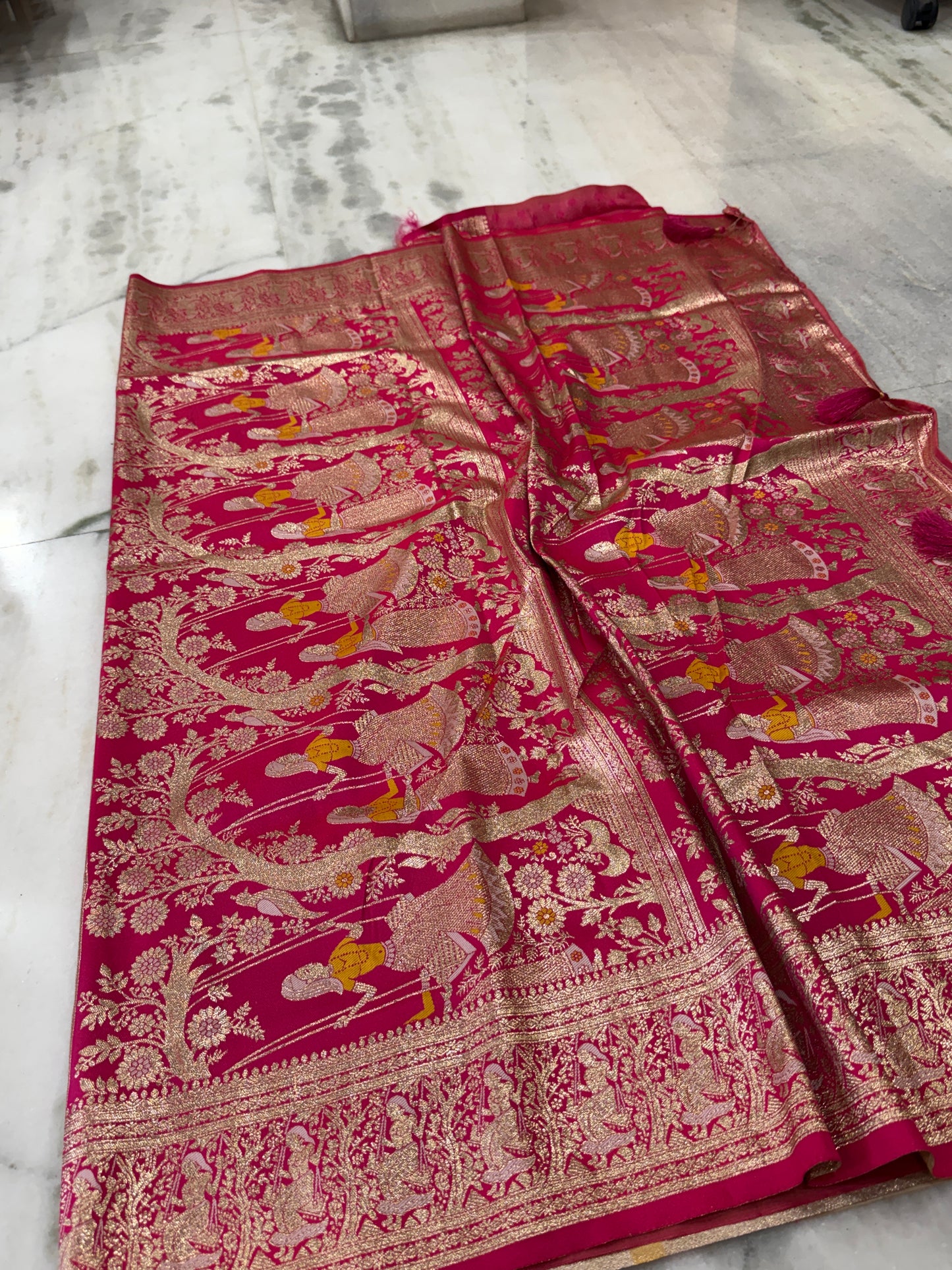 Kaya Kalpo Bengal Silk Saree | Peach & Hot Pink Zari Woven Hindola Pallu | Bridal & Wedding Wear