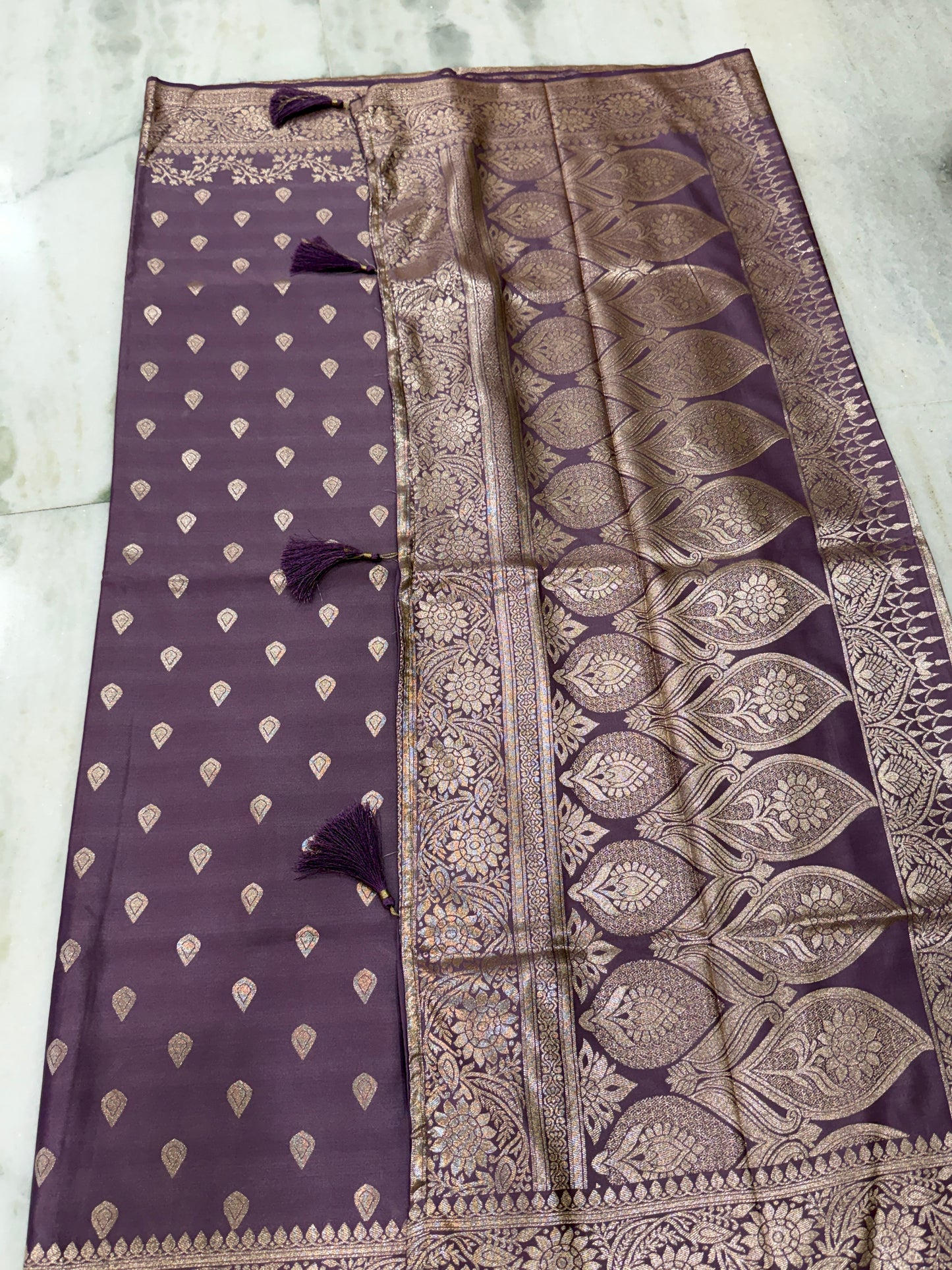 Kaya Kalpo Mauve Purple Satin Weave Saree | Antique Gold Zari Booti Body & Large Leaf Woven Pallu | Bridal & Festive Wear