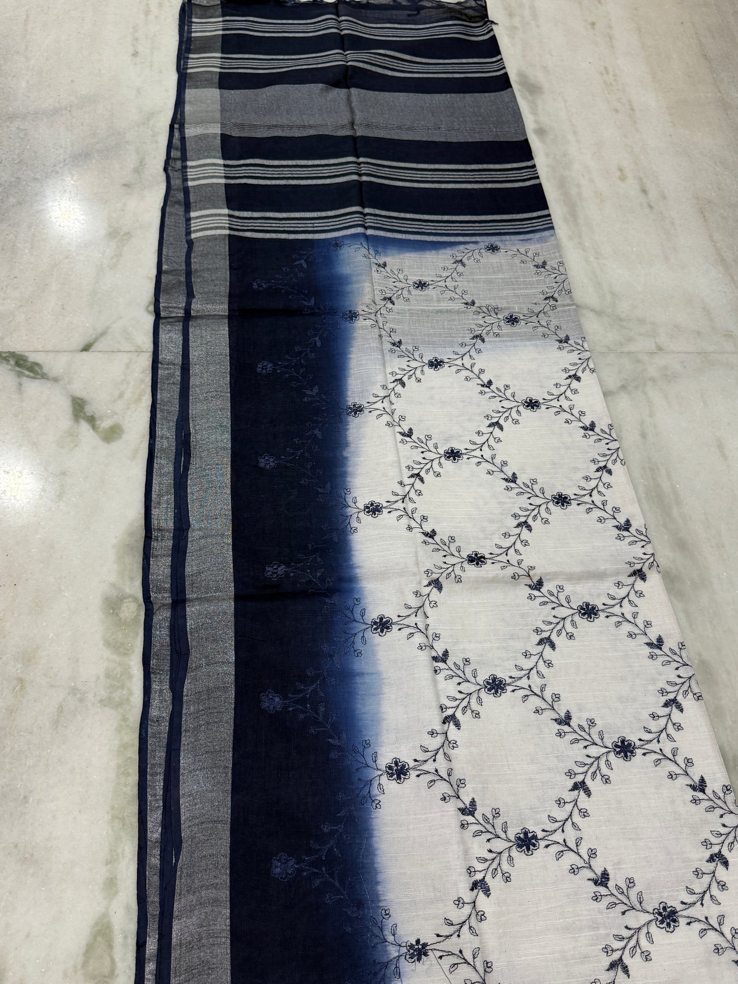 Kaya Kalpo Blue & White Linen Kantha Stitch Saree with Floral Design & Tassels