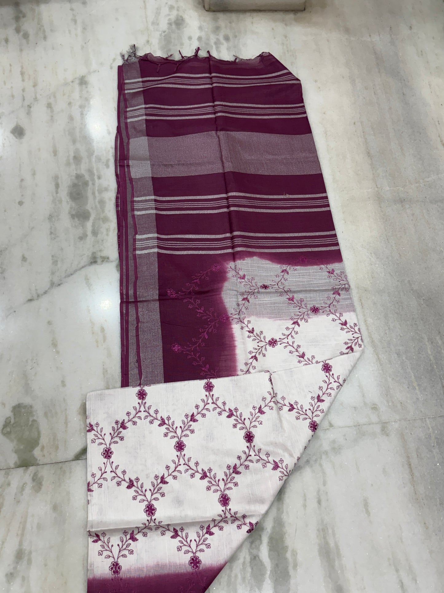 Shop elegant Linen Kantha Stitch Sarees featuring soft fabrics, artistic detailing, and graceful designs perfect for festive, casual, and everyday wear.