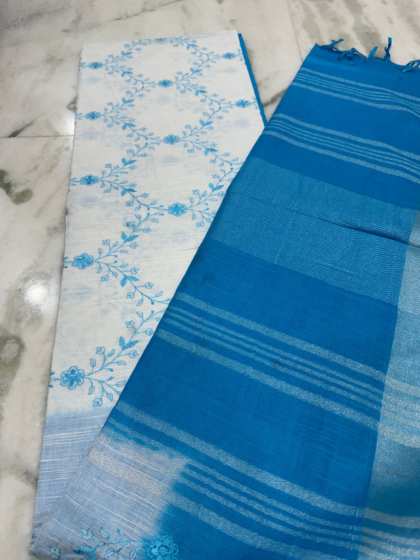 Kaya Kalpo White Linen Kantha Stitch Saree | Sky Blue Shibori Border & Striped Pallu | Handcrafted Casual & Festive Wear