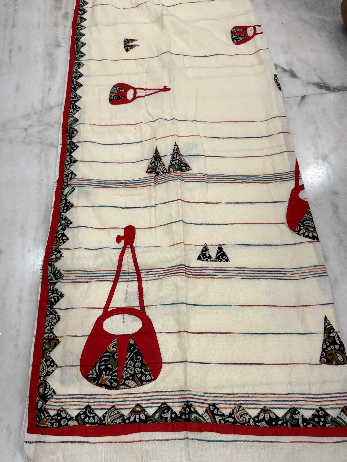 Off-White Cotton Applique Handloom Saree | Veena & Musical Motif | Traditional Indian Ethnic Wear