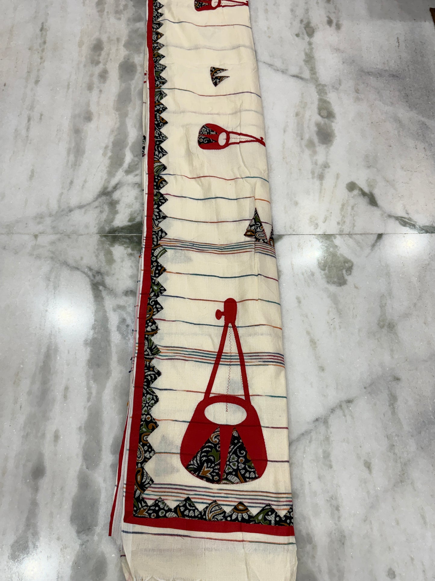 Off-White Cotton Applique Handloom Saree | Veena & Musical Motif | Traditional Indian Ethnic Wear