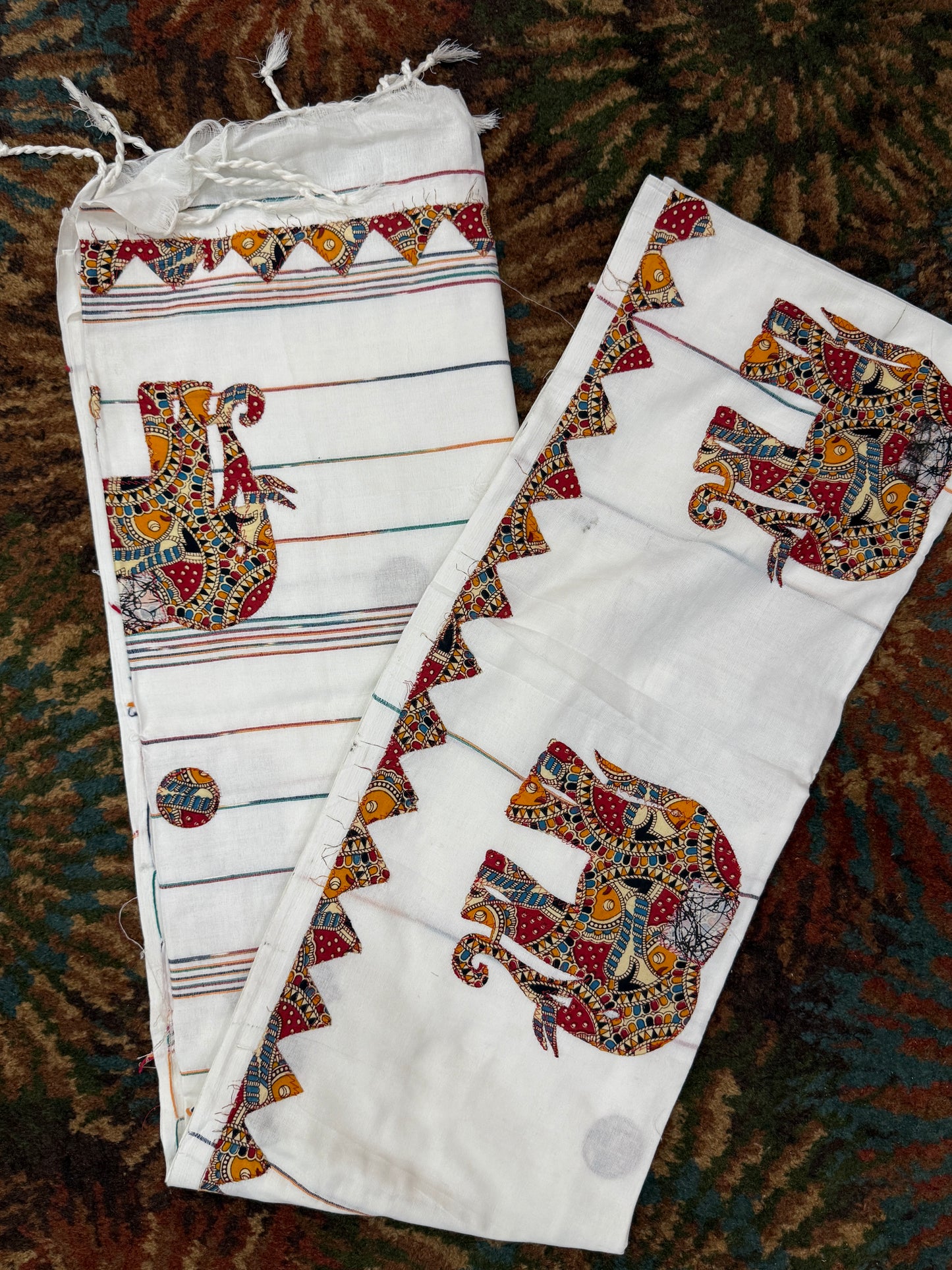 Off-White Cotton Applique Handloom Saree | Kalamkari Elephant Motif | Handcrafted Indian Ethnic Wear