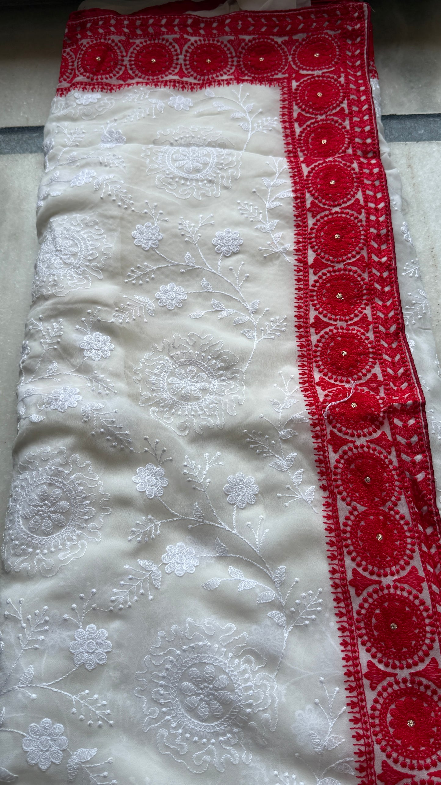Lal Paar Chikankari Silk Saree with Blouse | Kaya Kalpo