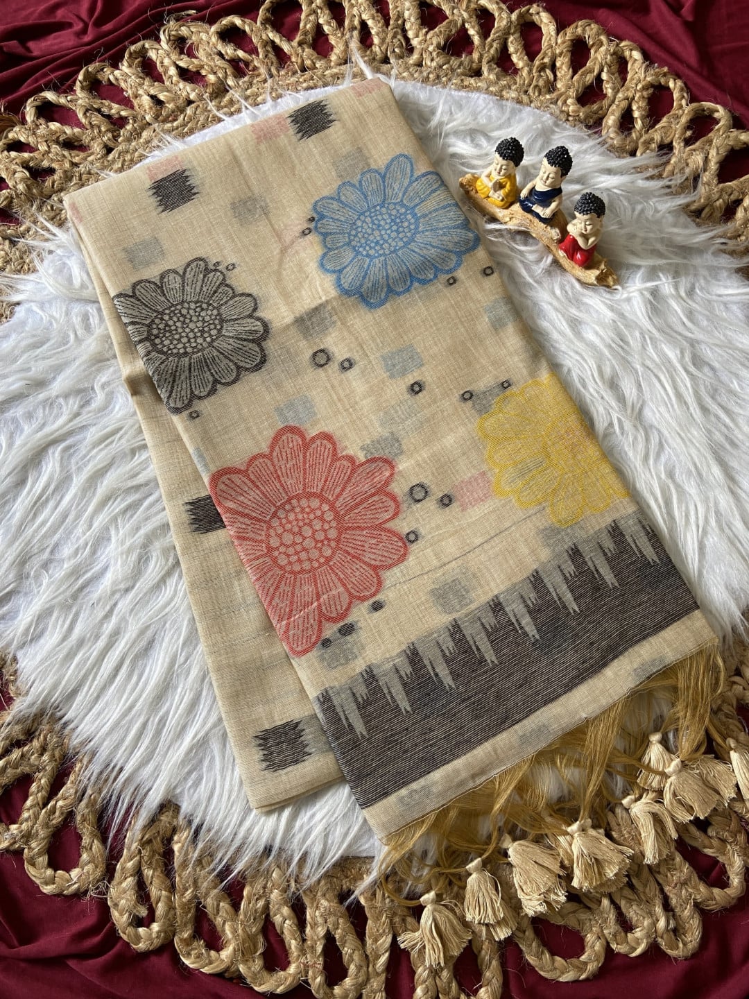 Beige Handloom Saree with Resham Weaving Butti and Zigzag Border – Motif Tassel Saree